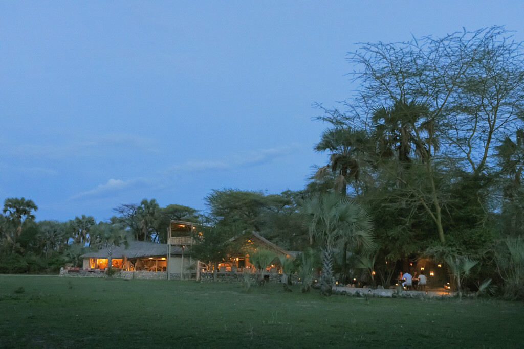 Chem-Chem-Lodge-Safari-Tanzania-Bush-Dinner-Setting-Lantern-Light