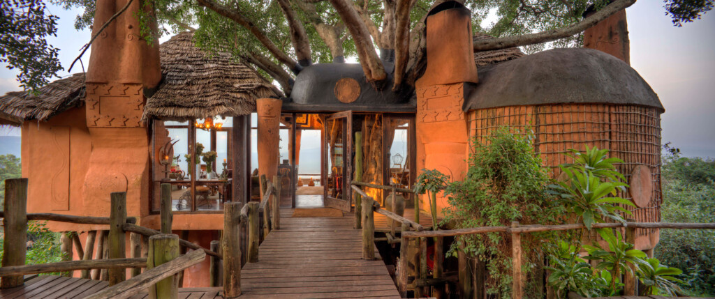 And Beyond Ngorongoro Crater Lodge, hotel entrance