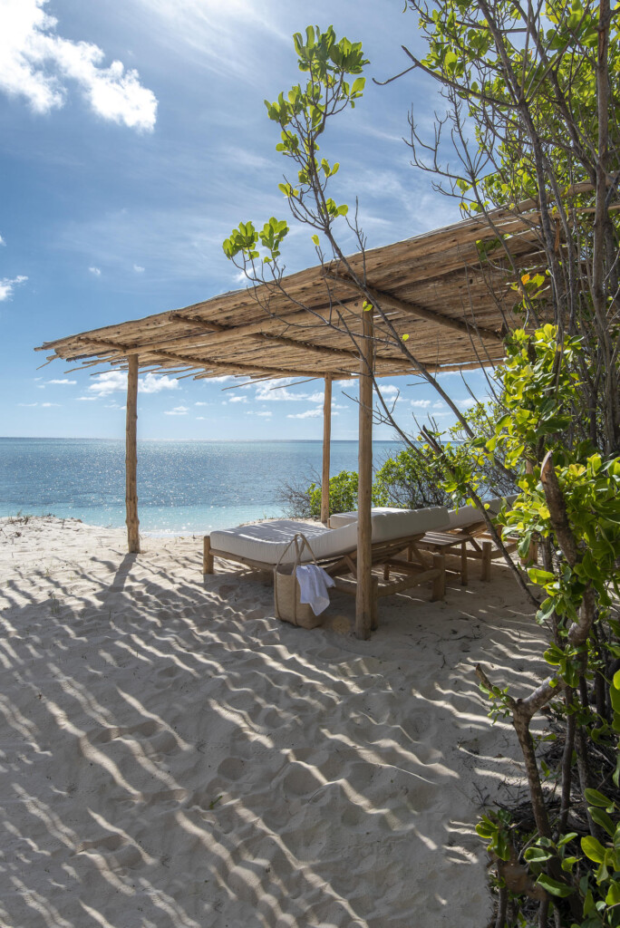 Fanjove island, beach banda