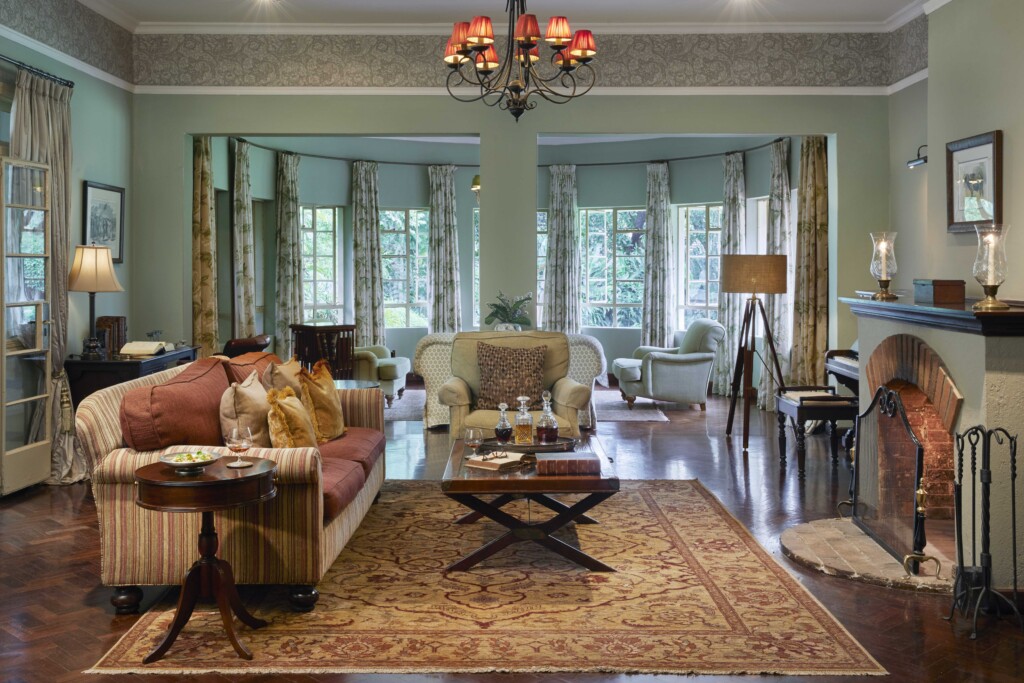 Legendary-Lodge-safari-Arusha-Tanzania-lounge