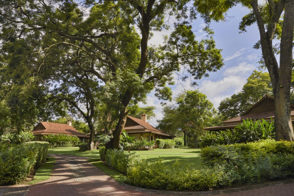 Legendary-Lodge-safari-Arusha-Tanzania-lodge-room-exterior