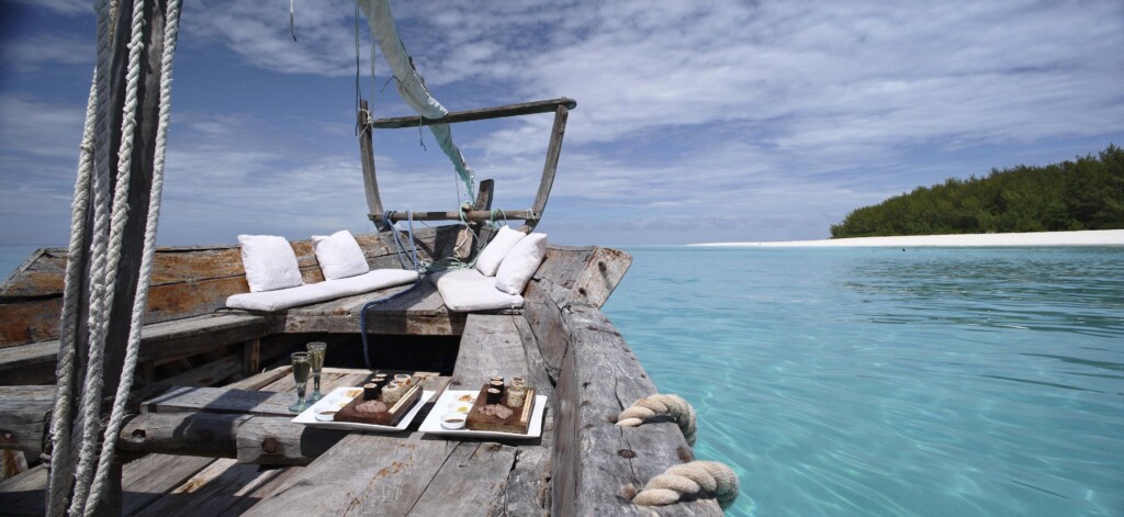 andBeyond-Mnemba-Island-Lodge-Zanzibar-Tanzania-beach-watersports-boat-cruise
