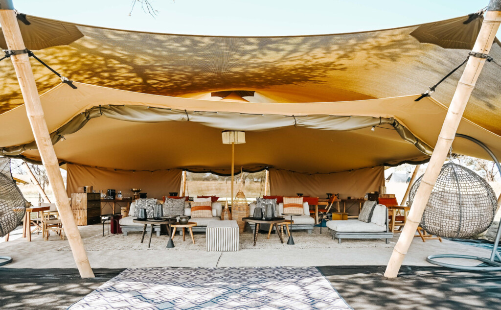 Usawa-Serengeti-Camp-Safari-Migration-Tanzania-interior-of-camp-lounge