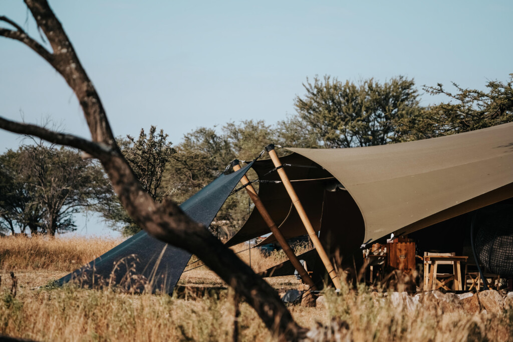 Usawa-Serengeti-Camp-Safari-Migration-Tanzania-alfresco-dining