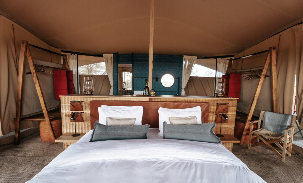 Usawa-Serengeti-Camp-Safari-Migration-Tanzania-accomodation-interior-view-of-bedroom