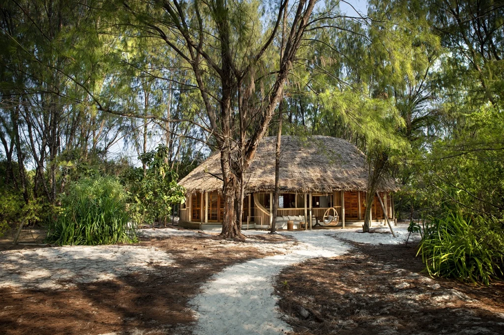 andBeyond-Mnemba-Island-Lodge-Zanzibar-Tanzania-accomodation-exterior-room