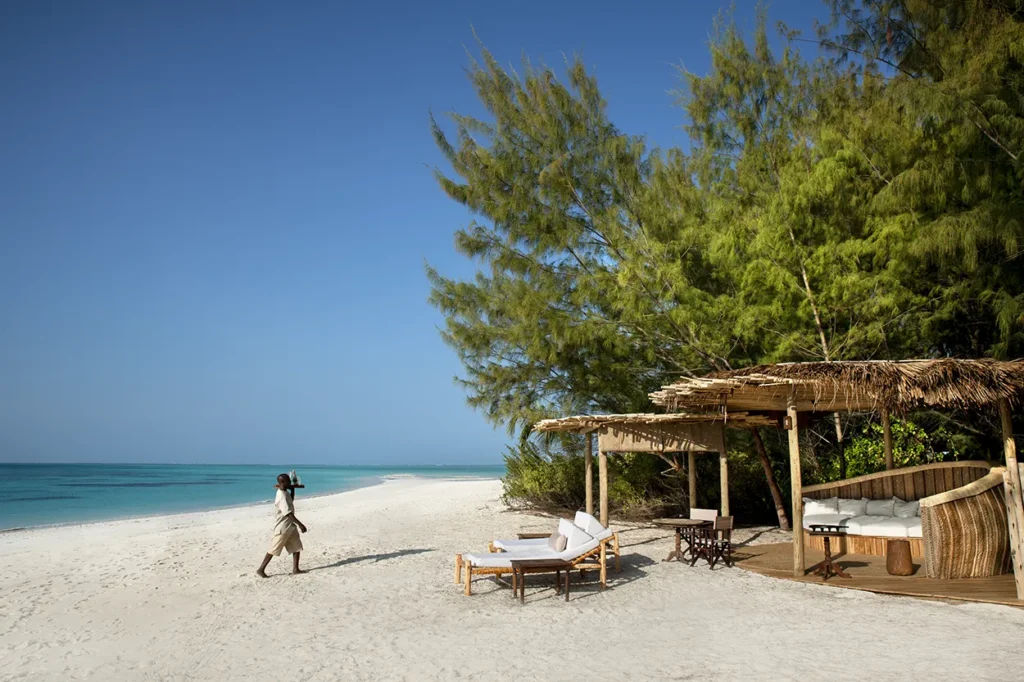 andBeyond-Mnemba-Island-Lodge-Zanzibar-Tanzania-beach