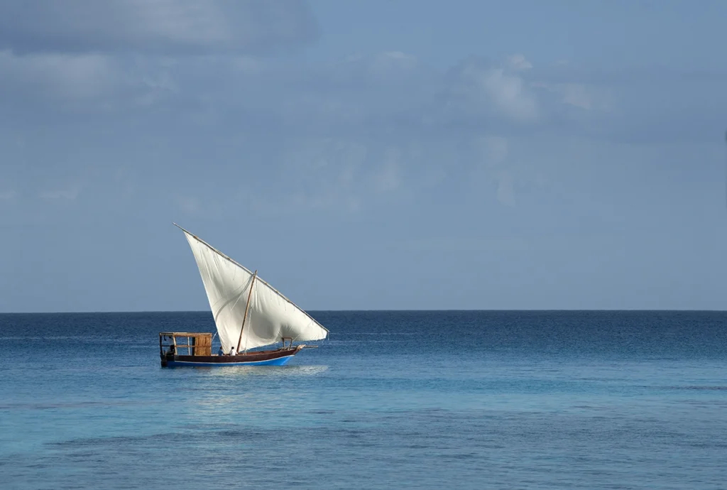 andBeyond-Mnemba-Island-Lodge-Zanzibar-Tanzania-watersports-boat cruise